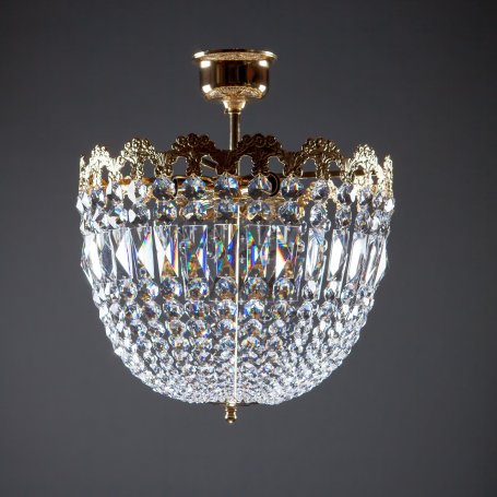Kristalliplafondi Royal Victoria, aitoa kristallia